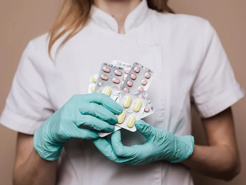 Sore throat treatment at pharmacy